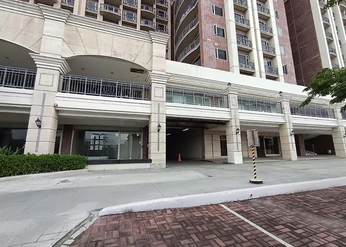 Facing Pool W Balcony Moa Bp1741