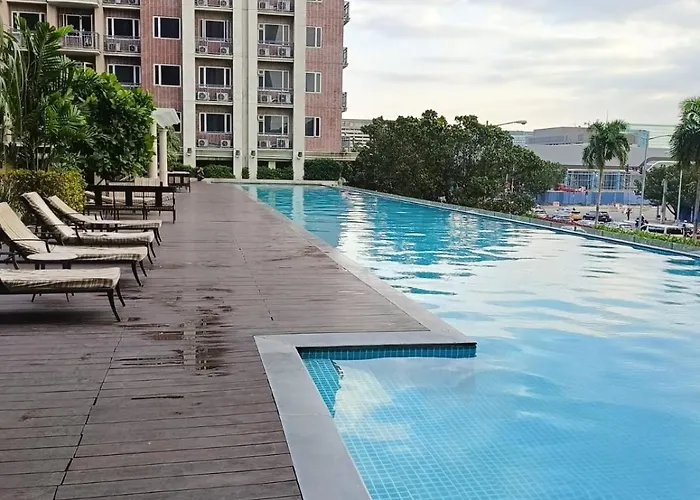 Facing Pool W Balcony Moa Bp1741 Apartment