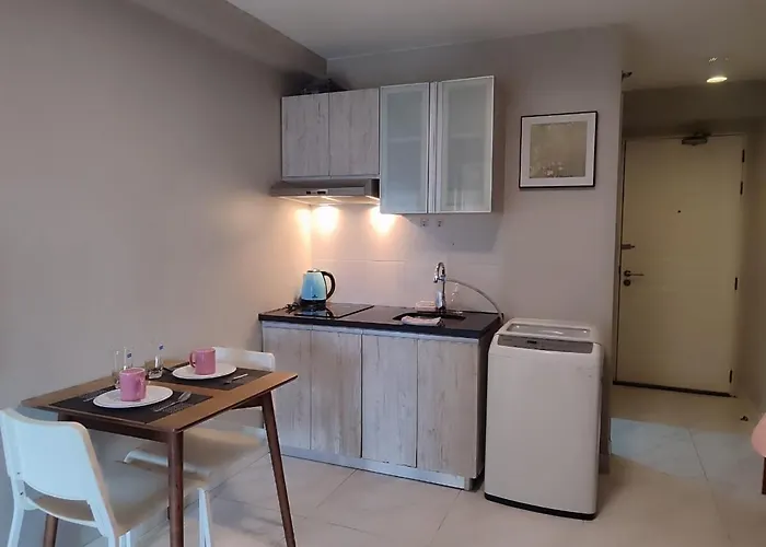 Apartment Facing Pool W Balcony Moa Bp1741 *