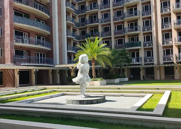 Facing Pool W Balcony Moa Bp1741