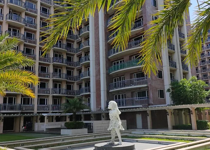Apartment Facing Pool W Balcony Moa Bp1741 Manila